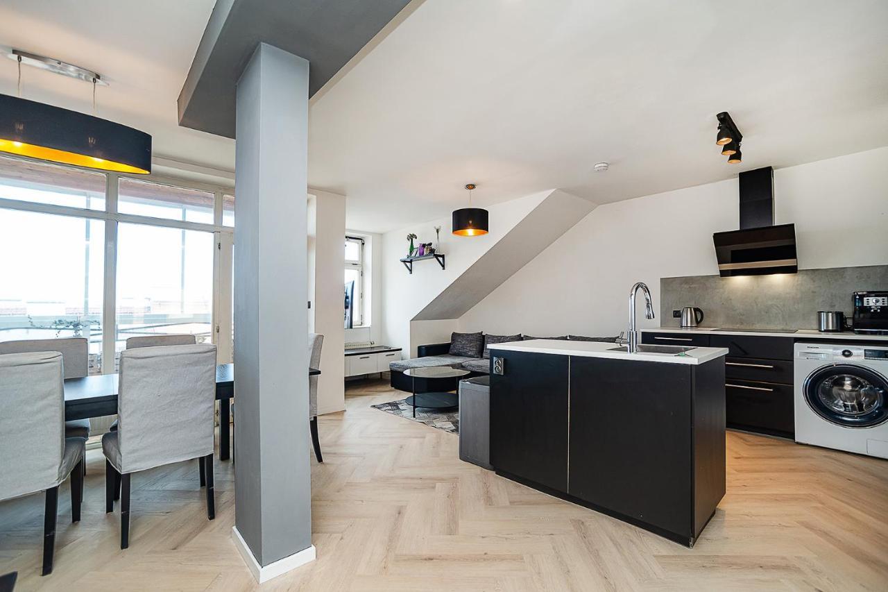 Big 4-Bedroom Flat, Terrace With Great Vitkov View Prag Exterior foto