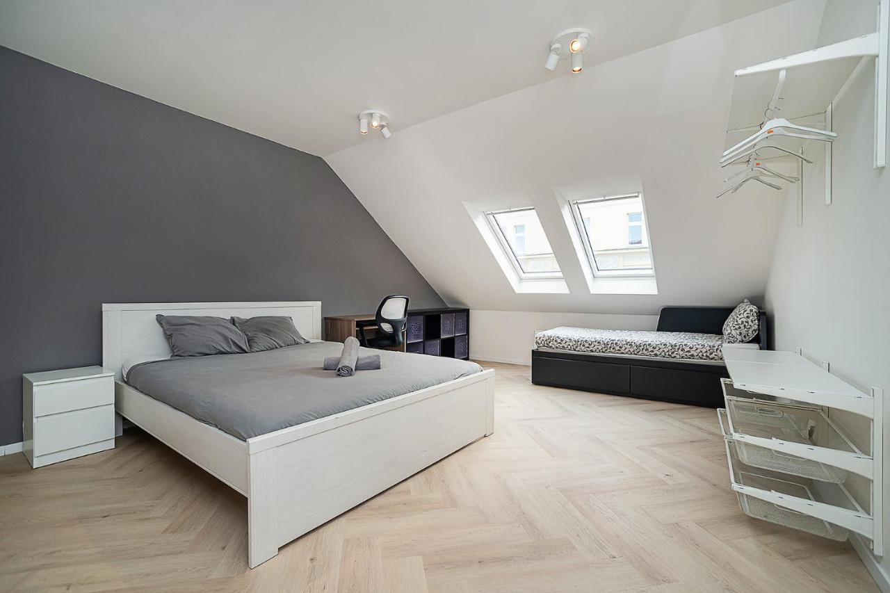 Big 4-Bedroom Flat, Terrace With Great Vitkov View Prag Exterior foto