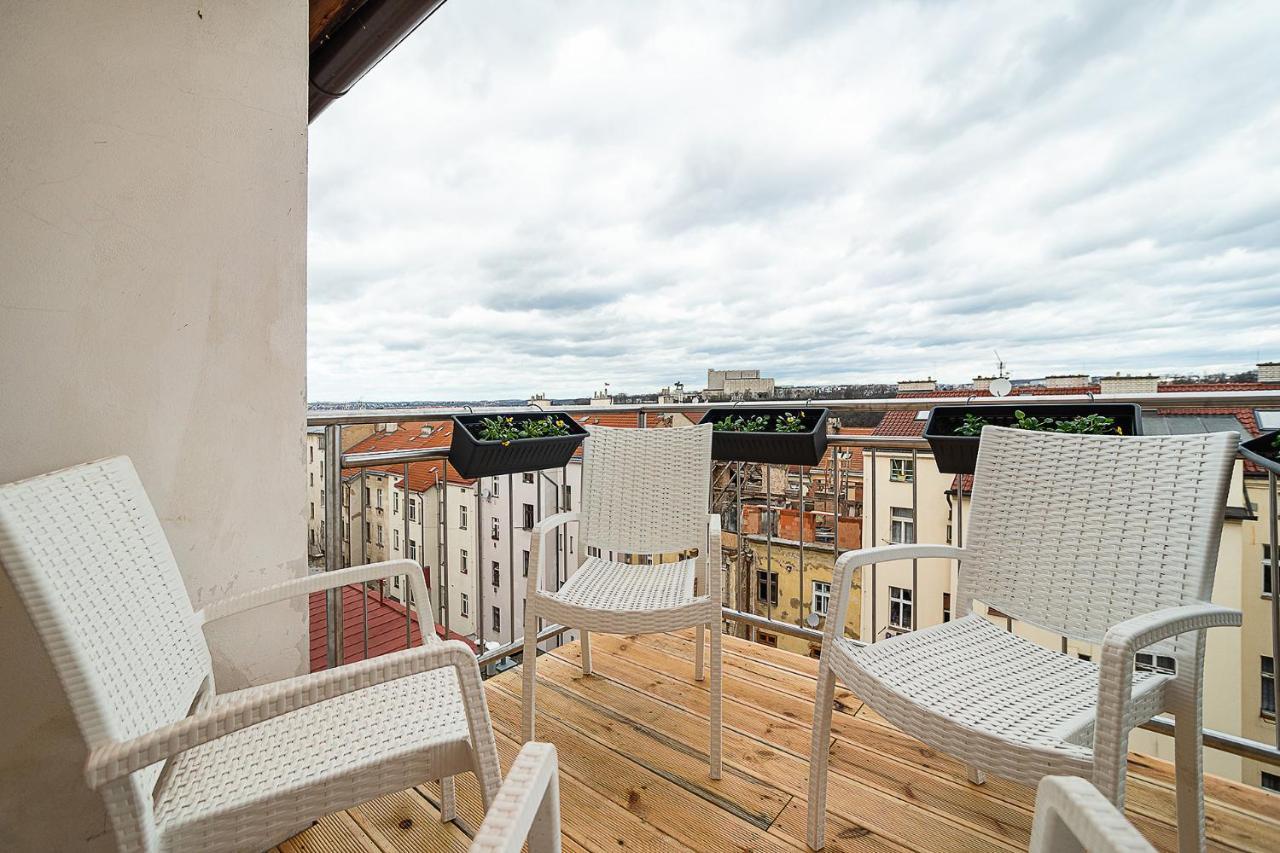 Big 4-Bedroom Flat, Terrace With Great Vitkov View Prag Exterior foto