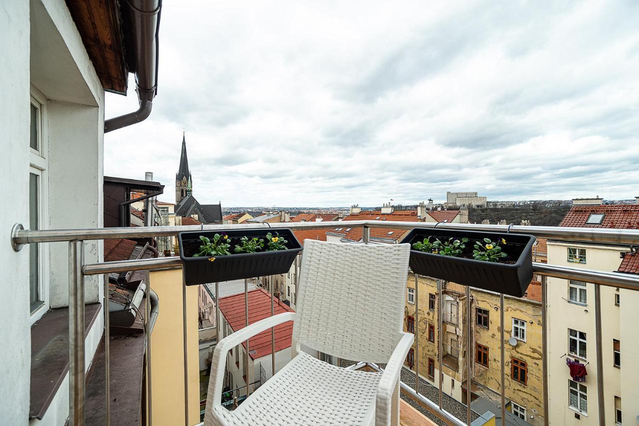 Big 4-Bedroom Flat, Terrace With Great Vitkov View Prag Exterior foto