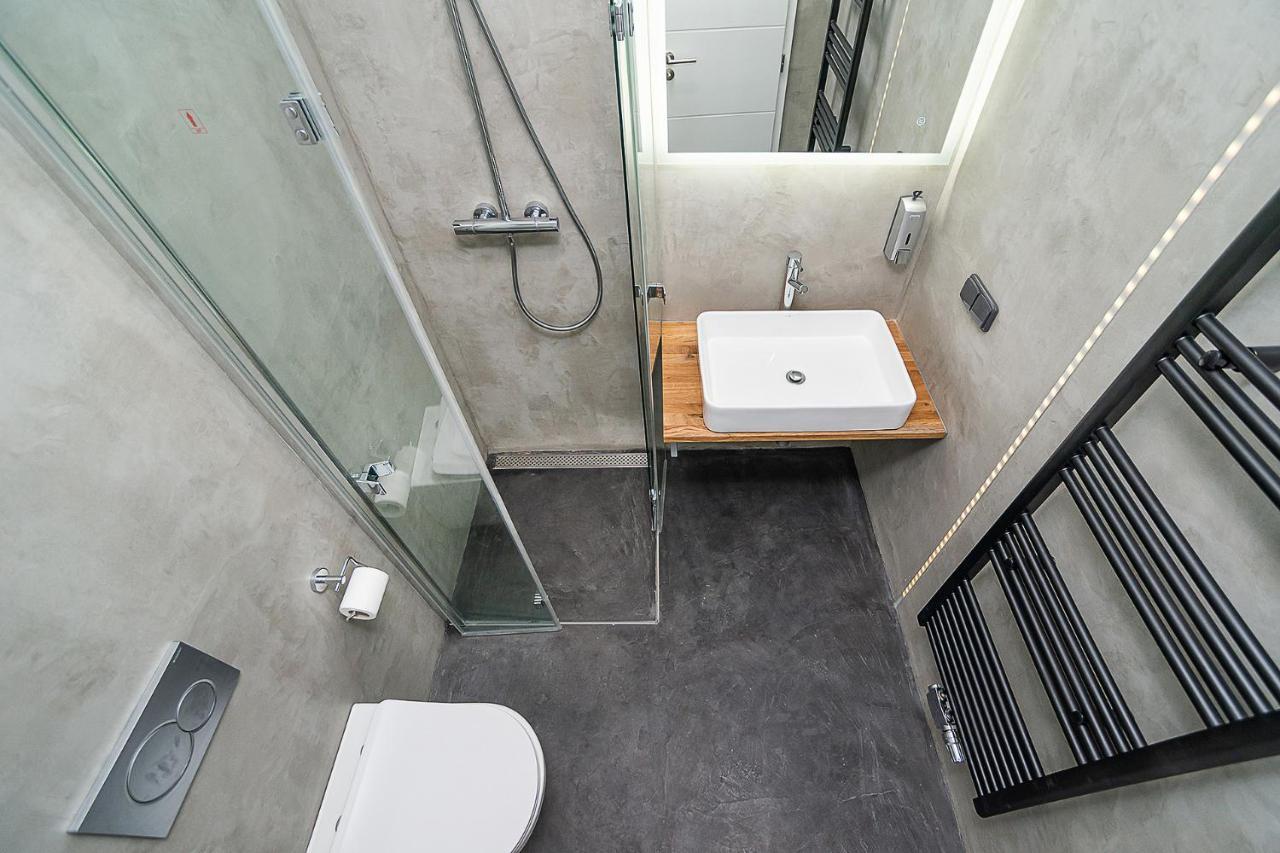 Big 4-Bedroom Flat, Terrace With Great Vitkov View Prag Exterior foto